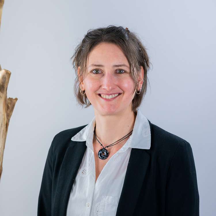 Debora Walter (debora.walter@raiffeisen.ch)