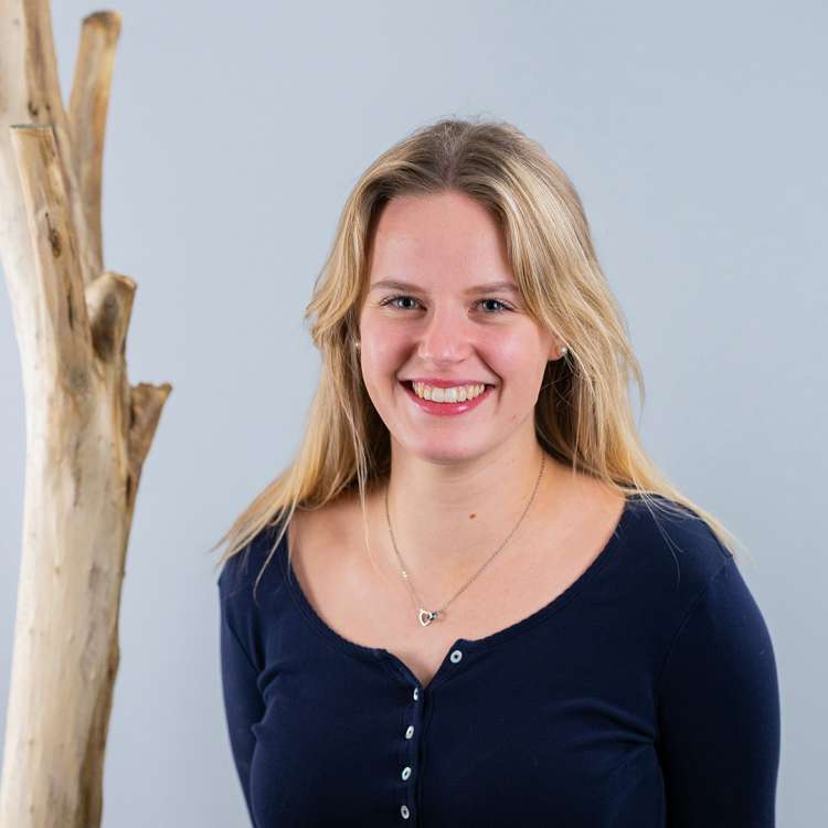 Naya Roosen (nayaelena.roosen@raiffeisen.ch)