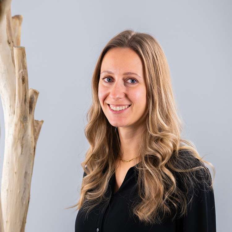 Nadja Ruppen (nadja.ruppen@raiffeisen.ch)
