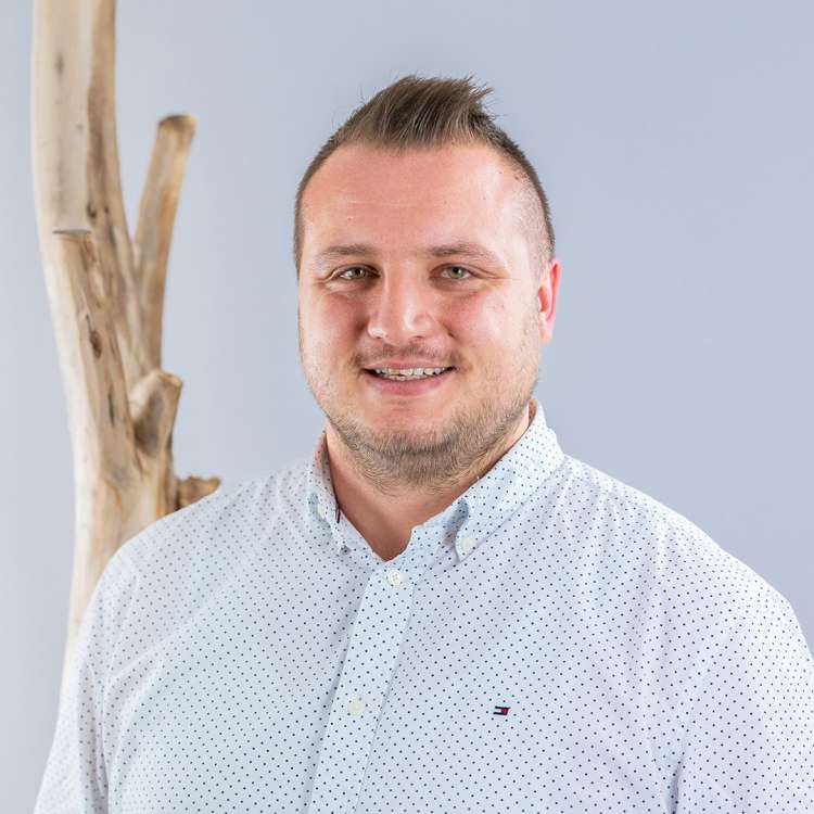 Josip Kesedzic (josip.kesedzic@raiffeisen.ch)