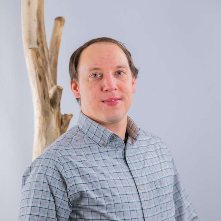 Nando Andenmatten (nando.andenmatten@raiffeisen.ch)