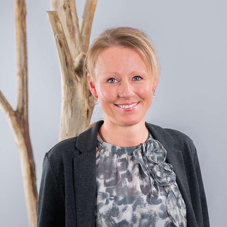 Brigitte Pollinger (brigitte.pollinger@raiffeisen.ch)
