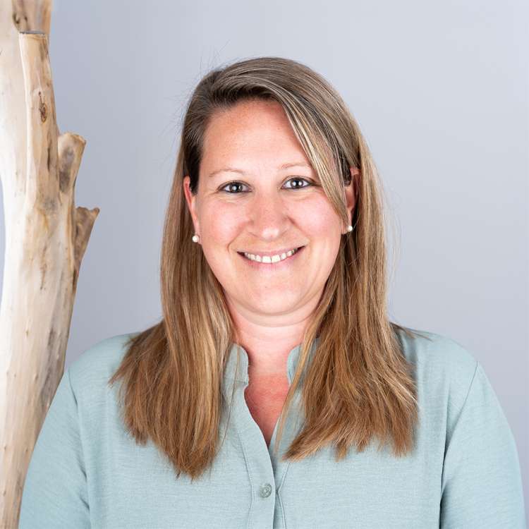 Valerie Furrer (valerie.furrer2@raiffeisen.ch)