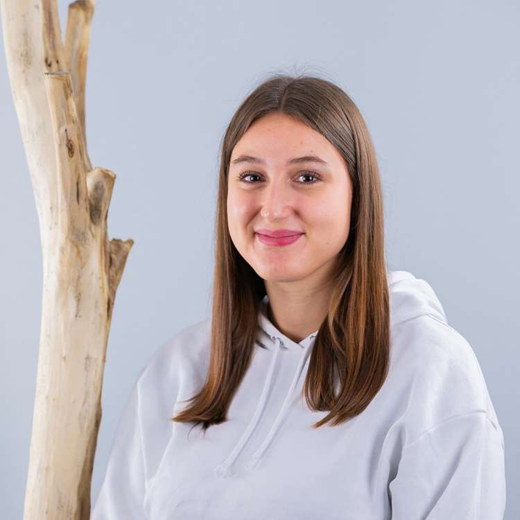 Estelle Schmid (estelle.schmid@raiffeisen.ch)