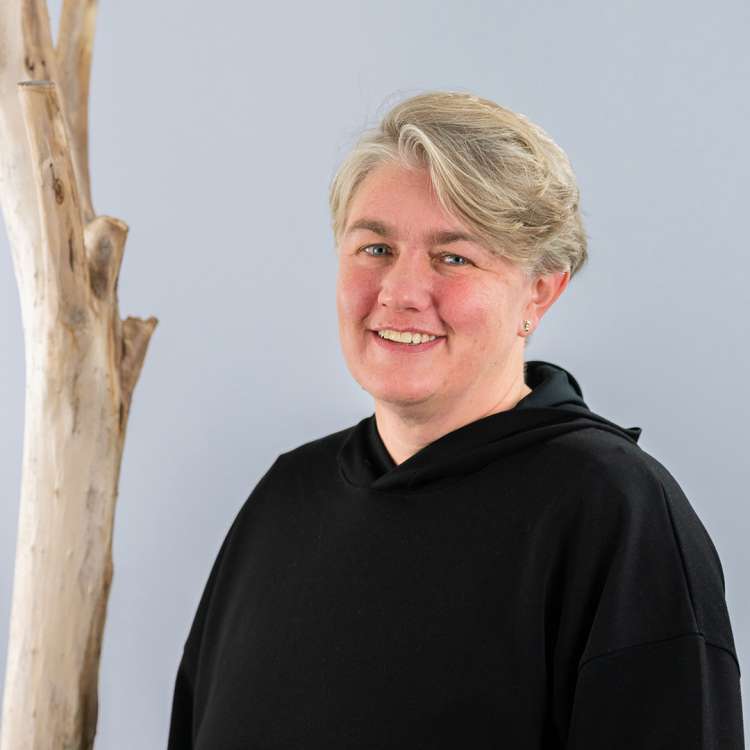 Cornelia Waldvogel (cornelia.waldvogel@raiffeisen.ch)