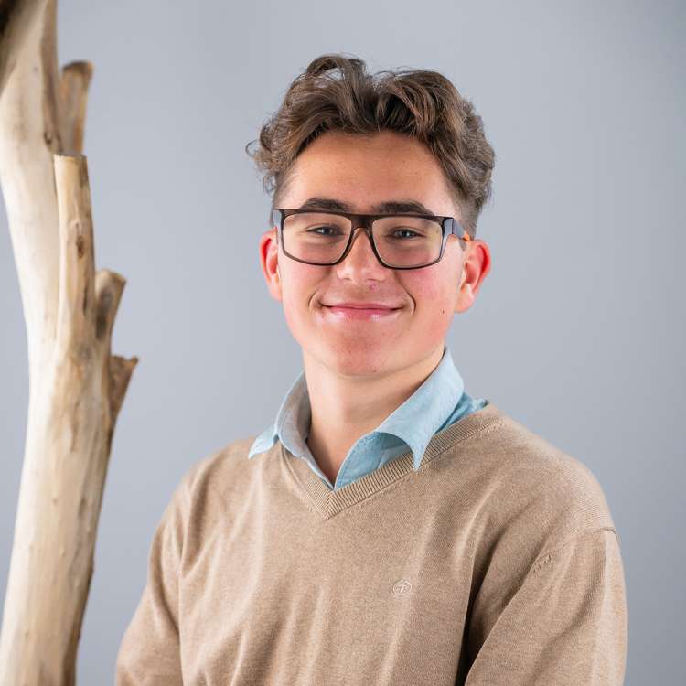 Nico Amstutz (nico.amstutz@raiffeisen.ch)