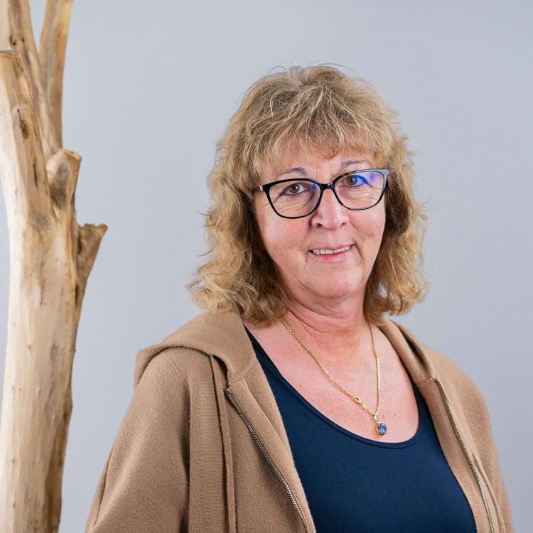 Bernadette Lauber (bernadette.lauber@raiffeisen.ch)