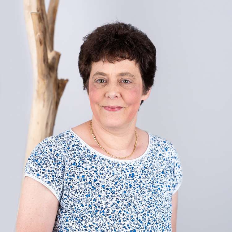 Nicole Schnyder (nicole.schnyder@raiffeisen.ch)