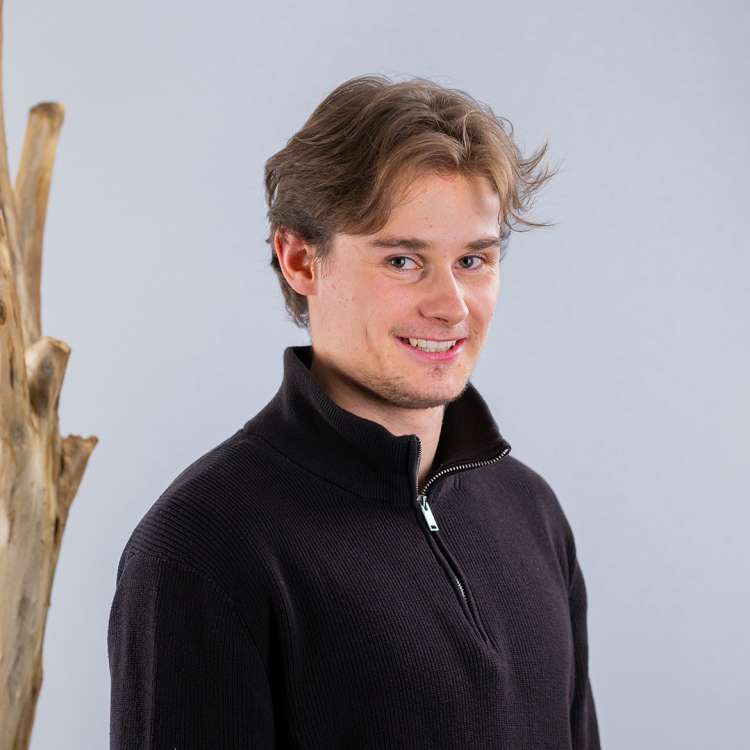 Yves Zbinden (yves.zbinden@raiffeisen.ch)