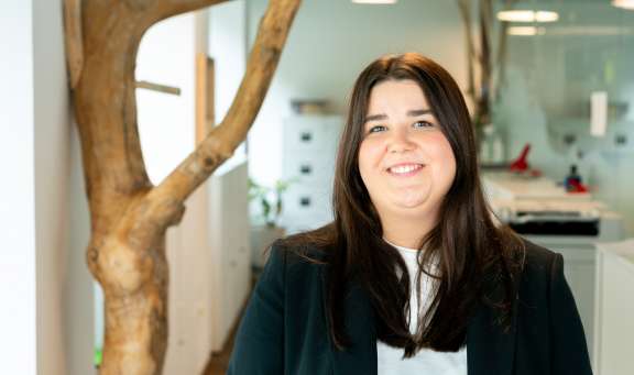 Laura Albert (laura.albert@raiffeisen.ch)