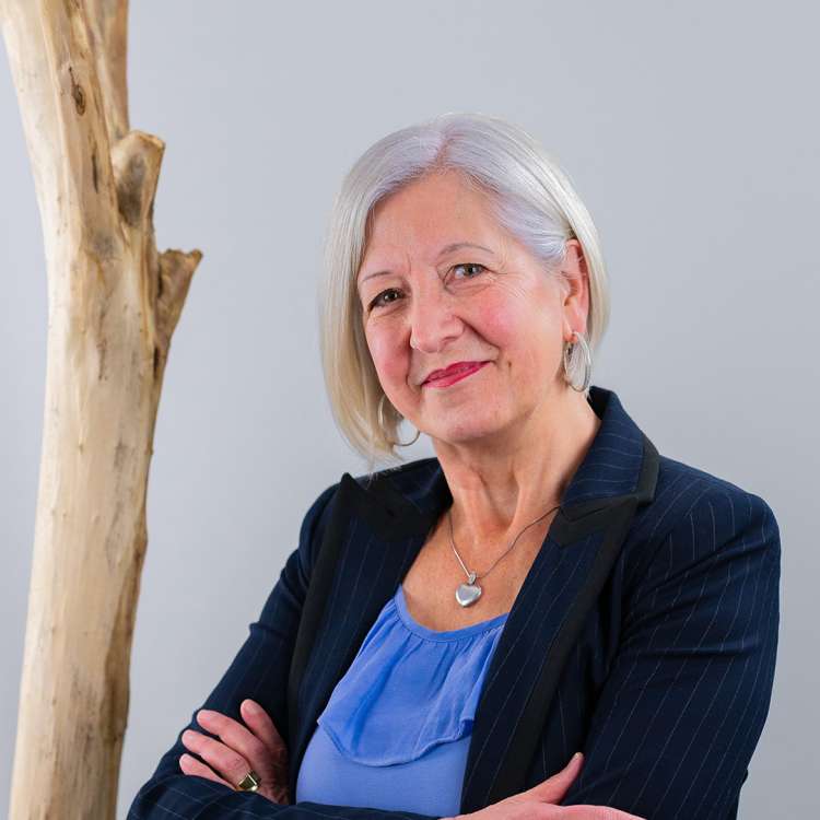 Katja Pollinger (katja.pollinger@raiffeisen.ch)