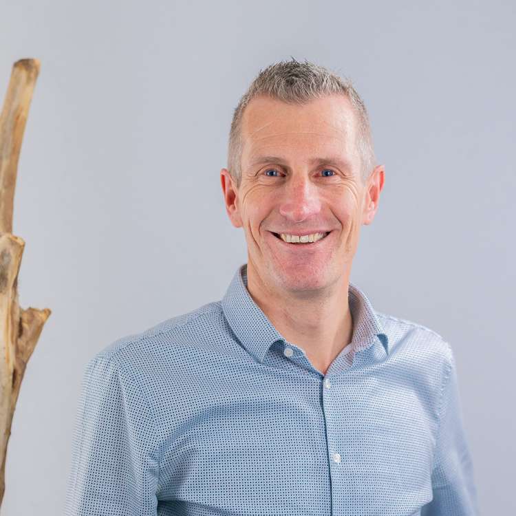 Michael Tura (michael.tura@raiffeisen.ch)