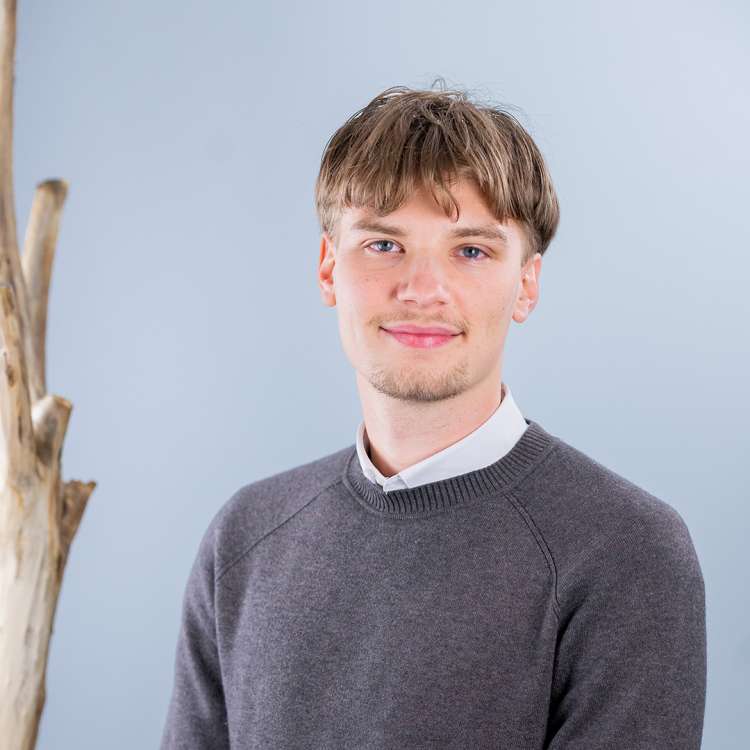Marko Obradovic (marko.obradovic@raiffeisen.ch)