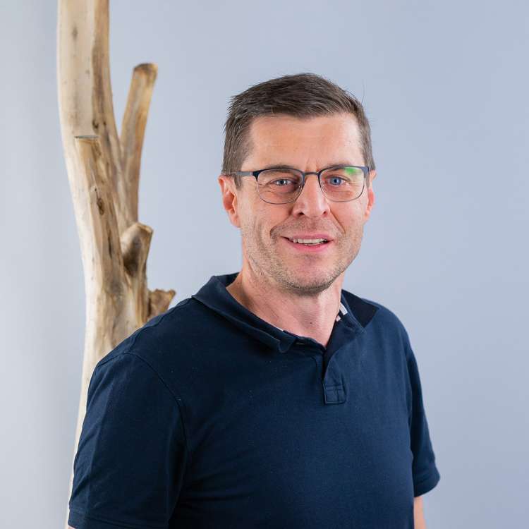 Michele Massimi (michele.massimi@raiffeisen.ch)