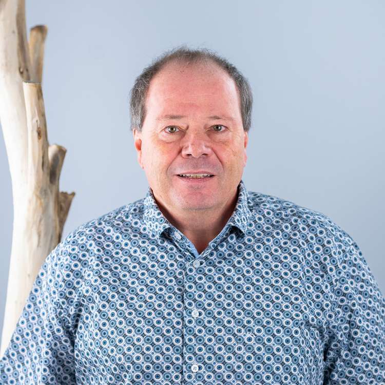 Martin Zurbriggen (martin.zurbriggen@raiffeisen.ch)